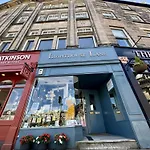 The Yorkshire Crown - Luxury - Free Parking Nearby
