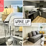 The Yorkshire Crown - Luxury - Free Parking Nearby *