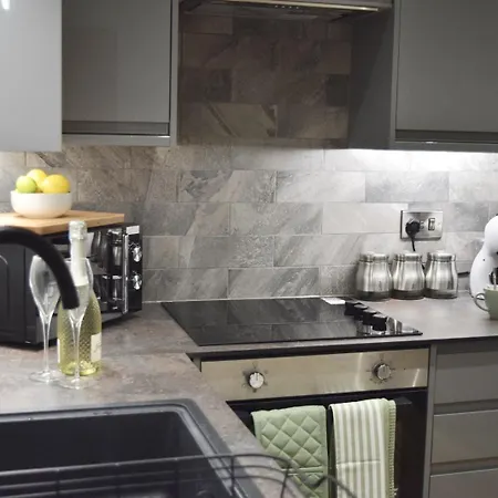 The Yorkshire Crown - Luxury - Free Parking Nearby