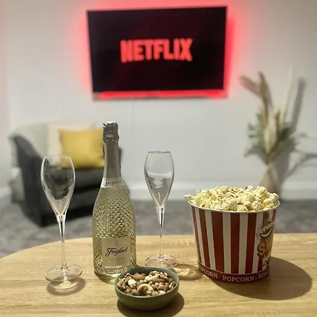 The Yorkshire Crown - Luxury - Free Parking Nearby