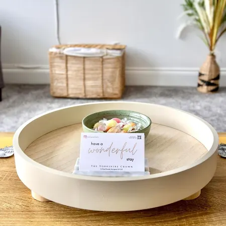 The Yorkshire Crown - Luxury - Free Parking Nearby *