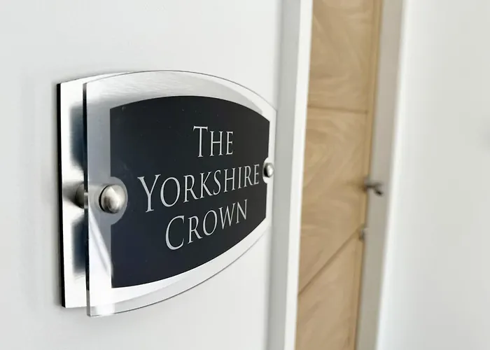 The Yorkshire Crown - Luxury - Free Parking Nearby Apartman