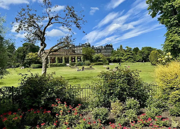 The Yorkshire Crown - Luxury - Free Parking Nearby