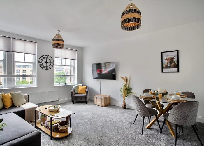 The Yorkshire Crown - Luxury - Free Parking Nearby