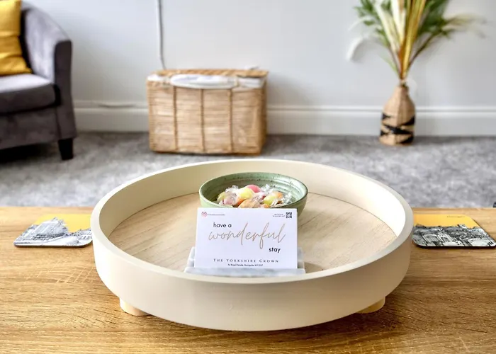 The Yorkshire Crown - Luxury - Free Parking Nearby *