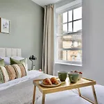 The Yorkshire Crown - Luxury - Free Parking Nearby Appartamento